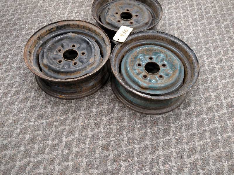 lot 436 image: (3) Chev. Rims, 14 x 5...
