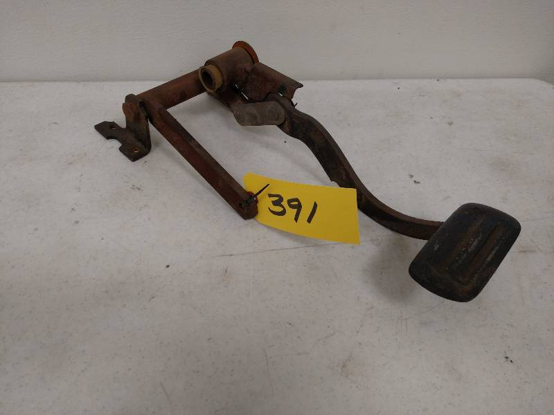 lot 391 image: 55-57 Chev. Power Brake Pedal & Bra...