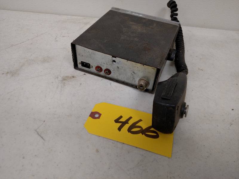lot 466 image: Robyn CB Radio...