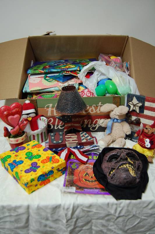 Assorted Holiday Lot