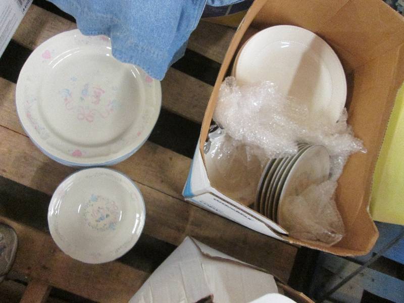 Dishes Plates & bowls, White dinne...