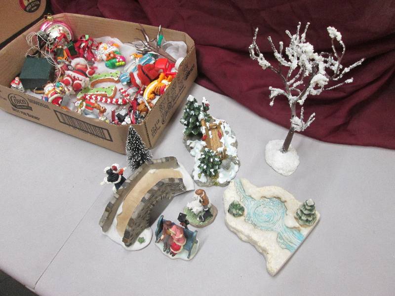 Christmas Village Accessories & Ass...