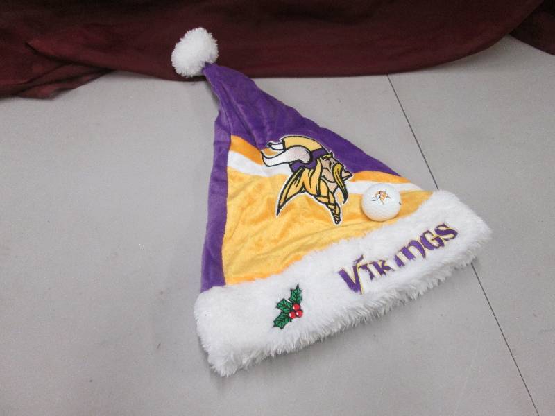 Vikings Santa Hat & Golf Ball...