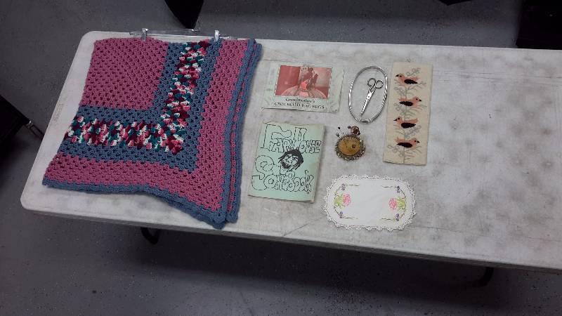 lot 3 image: Miscellaneous crafting items