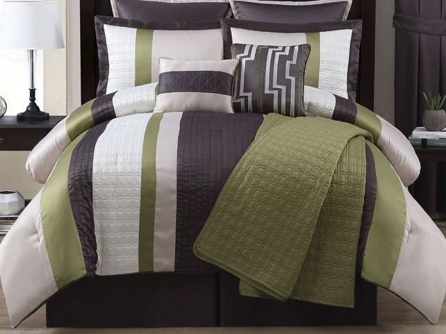 lot 2 image: McLeland Design Madison 8-Pc. Comforter Set - King