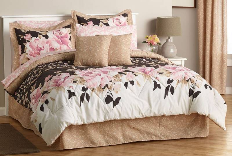 lot 22 image: alcove Capri 20-Pc. Bedroom Set - King
