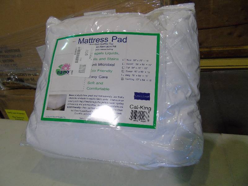 lot 5 image: Microfiber Down Alternative Mattress Pad-Cal. King