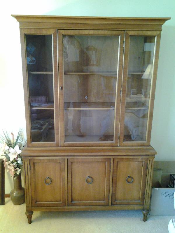 Wood China Hutch 70x46x16