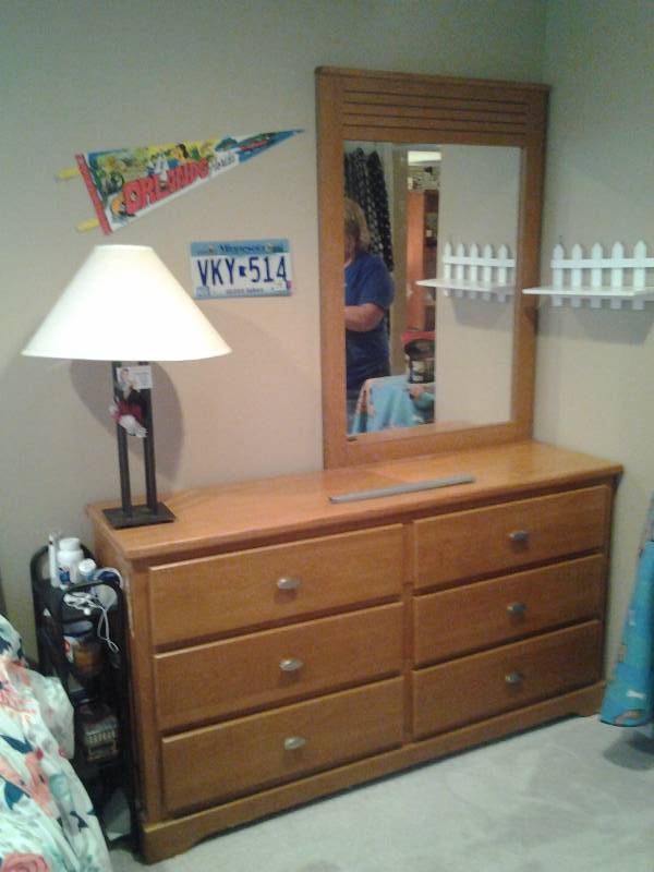 Bedroom Set Dresser, Mirror, FullQueen Headboard