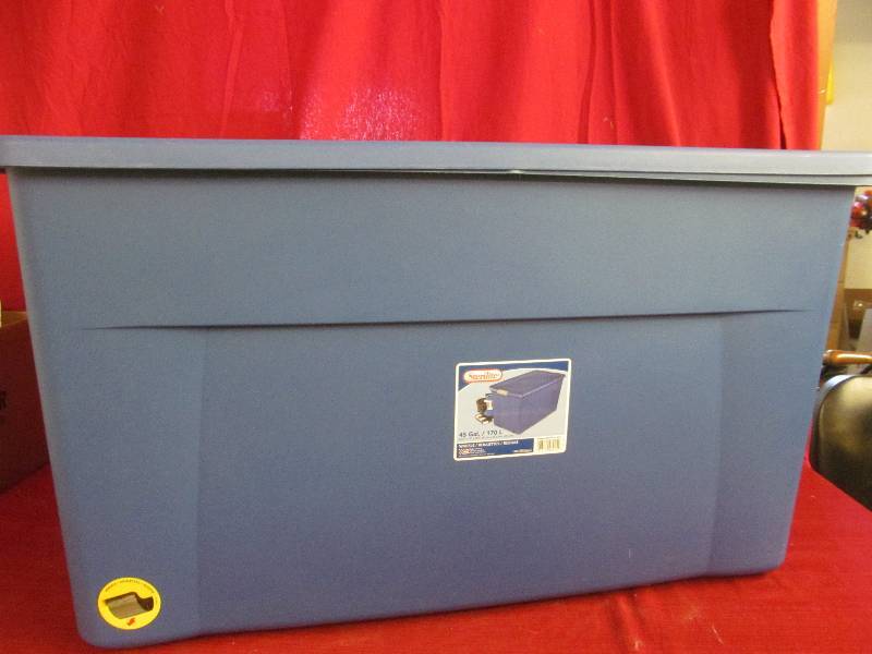sterilite tote