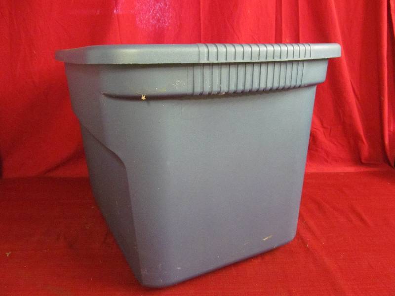 sterilite tote