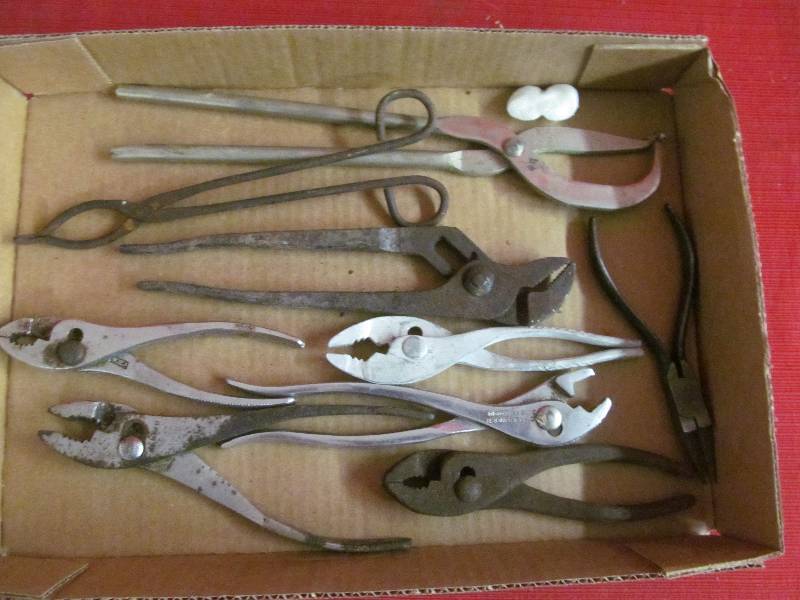 Pliers