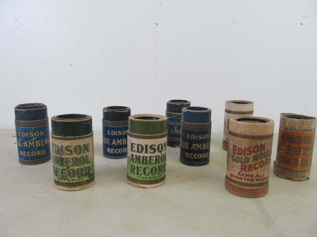 lot 27 image: Lot of Edison Amberol & Gold Moulded Records