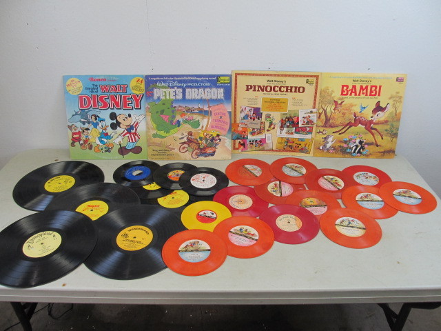 lot 38 image: Vintage Childrens Records