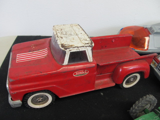 lot 45 image: Lot of Vintage Toy Vehicles Tonka Ertl etc