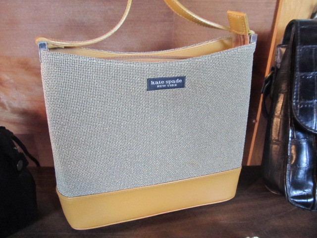 lot 16 image: Group of Purses & Handbags