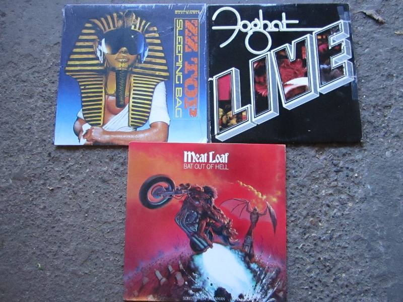 lot 9 image: 3 Vinyl record albums...