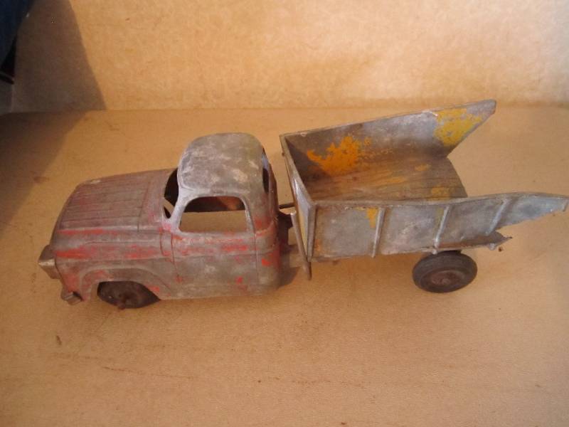 old metal toy trucks