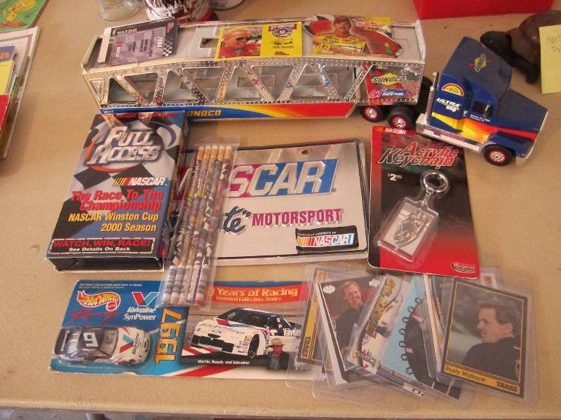 lot 16 image: NASCAR and Hot Wheels toy lot...