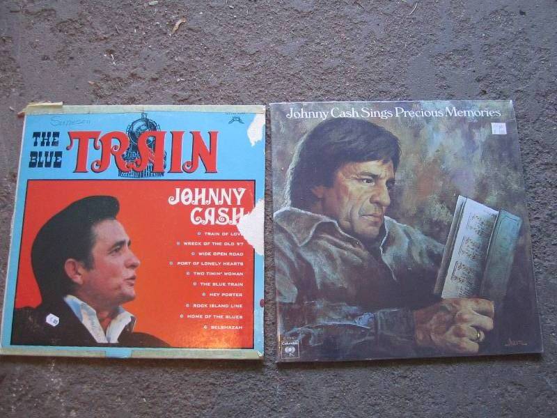 lot 37 image: Johnny Cash vinyl albums...