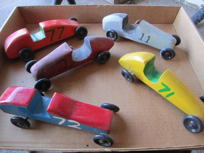 lot 50 image: Lot of hand made derby wood race ca...