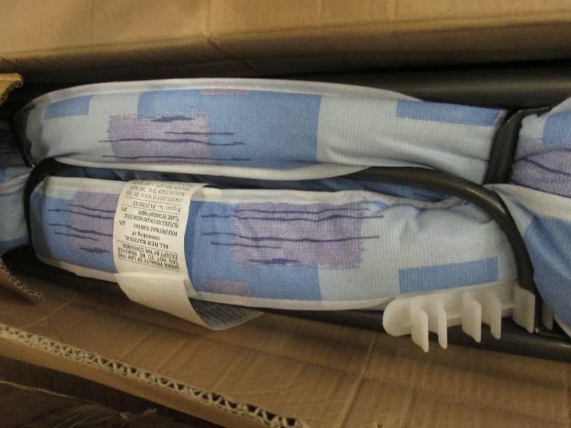 Linon Roma Folding Bed open box Ret...