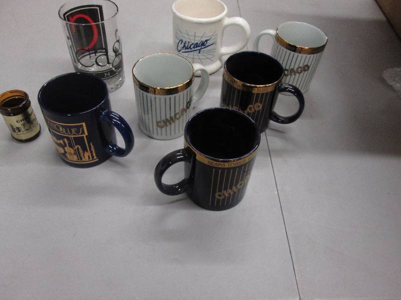 10  Chicago Coffee Mugs...