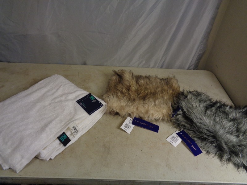 lot 140 image: 2 New Madden Girls Neck Warmer Scarves and New Towel