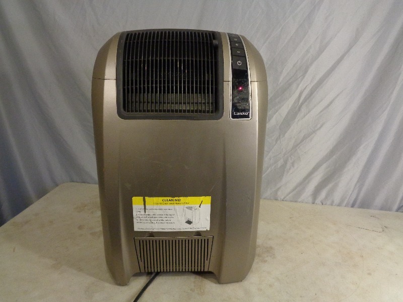 lot 143 image: Lasko Heater