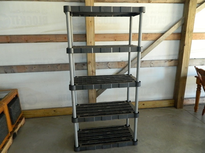 lot 27 image: 5 Tier Plastic Shelf