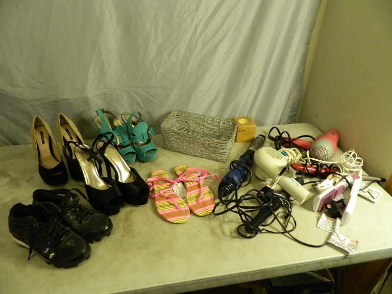 lot 219 image: Womens Shoes and Hair Accessories