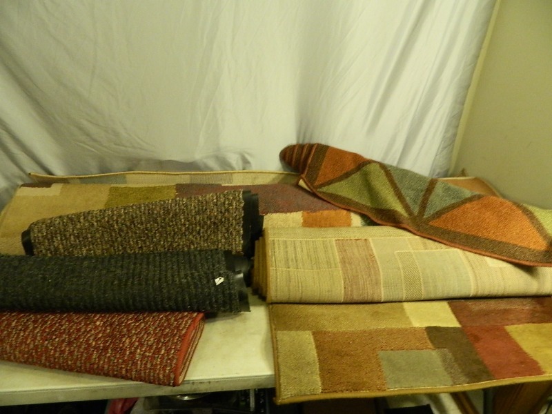 lot 224 image: Assorted Rugs