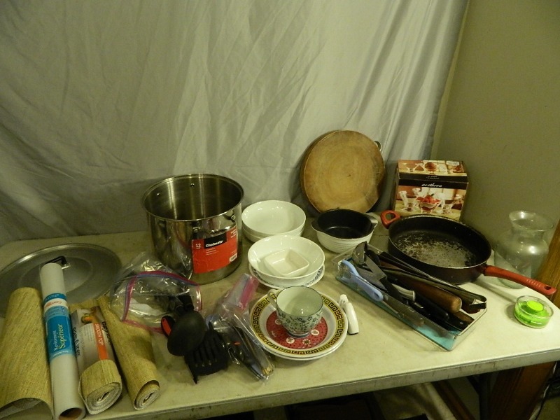 lot 232 image: Dishes and More