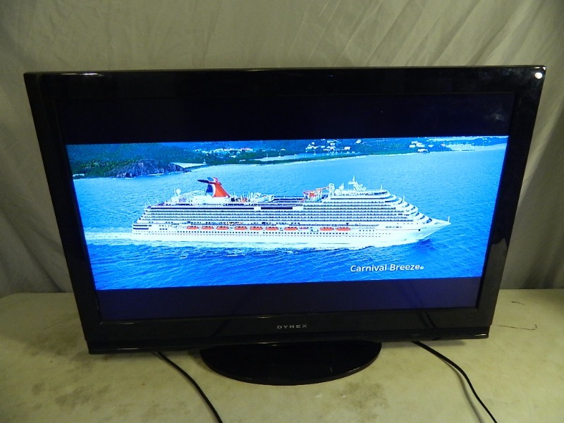 lot 2 image: Dynex 32 LCD Flat Screen TV