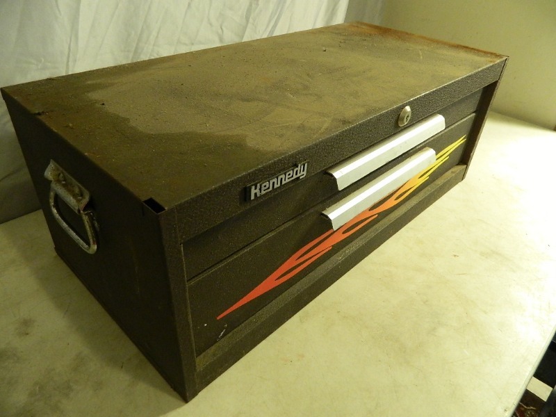 lot 13 image: 2 Drawer Kennedy Toolbox
