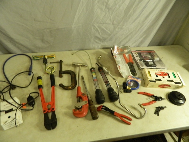 lot 50 image: Assorted Hand Tools