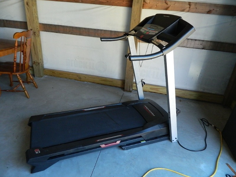 lot 5 image: Pro Form Treadmill