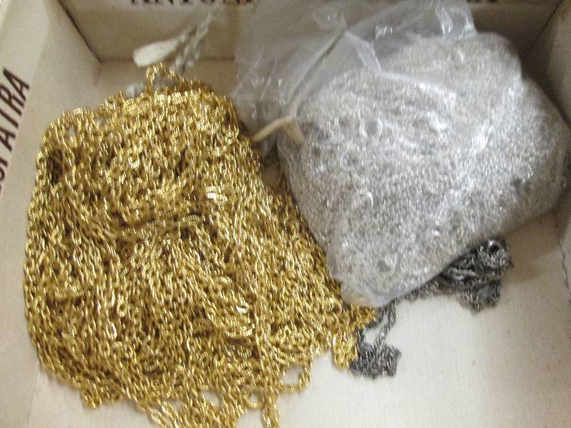 a bunch of chain with clasps perfec...