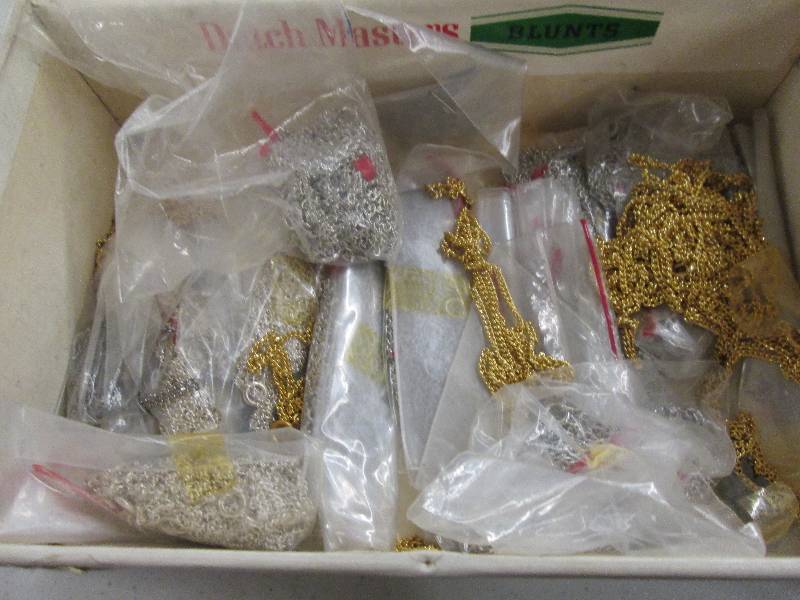 a bunch of chain with clasps perfec...