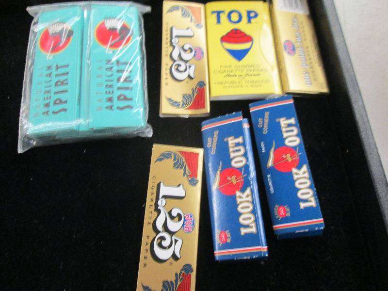 rolling papers...