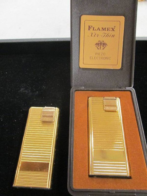 2 lighters never been used ...