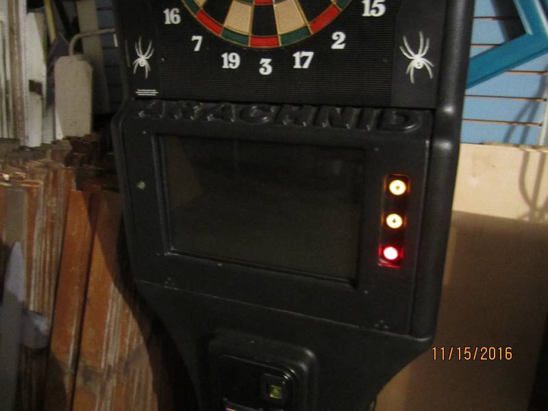 lot 2 image: Arachnid Electronic Dart Board, Model 10000