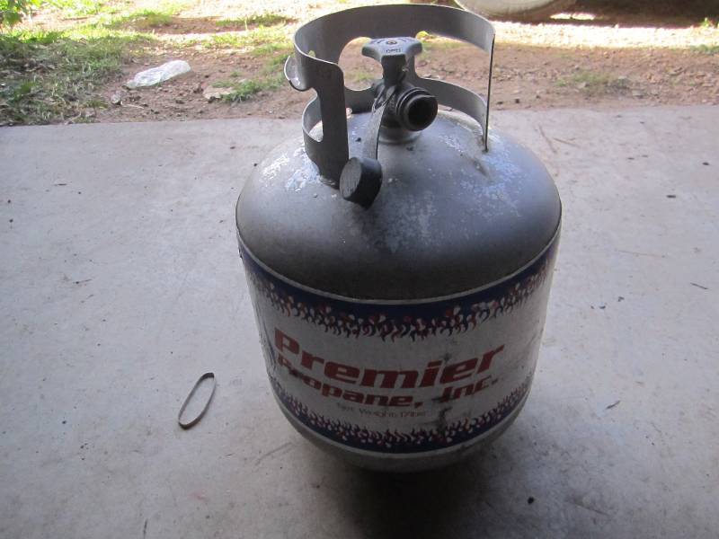 lot 40 image: Propane tank...