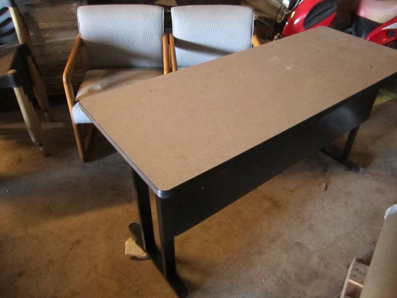 lot 62 image: 2 reception chairs and a sturdy met...