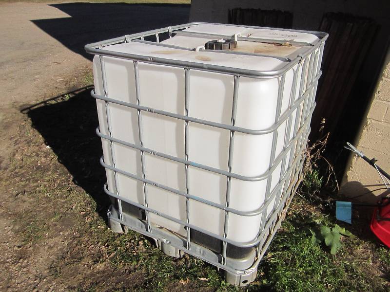 lot 6 image: 39 x 47 x 43 water tank...