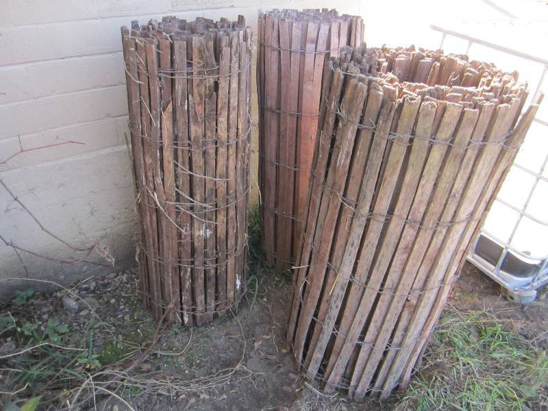 lot 100 image: 3 rolls of snow fence...