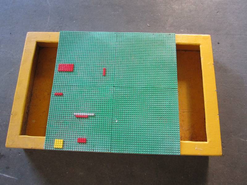 lot 108 image: Lego play table...