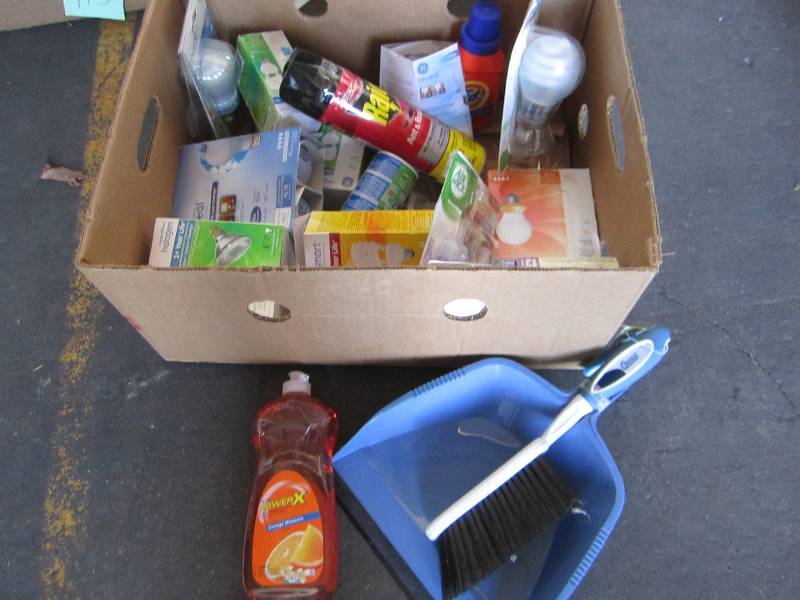 lot 118 image: Lot of home care items...