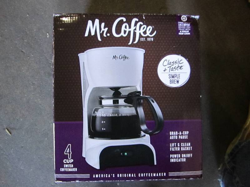 lot 129 image: Mr. Coffee maker...