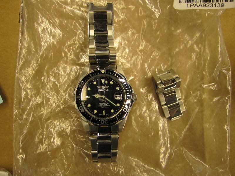 lot 140 image: Mens Invicta watch...